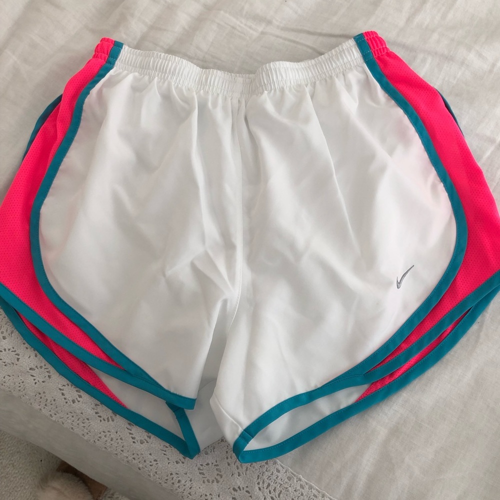 Nike short (white)